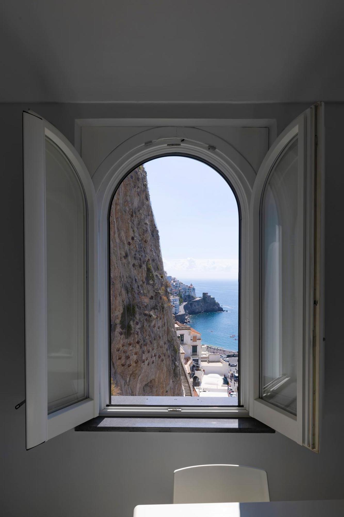 Apartments Amalfi Design Sea View Accessible By 250 Steps Экстерьер фото