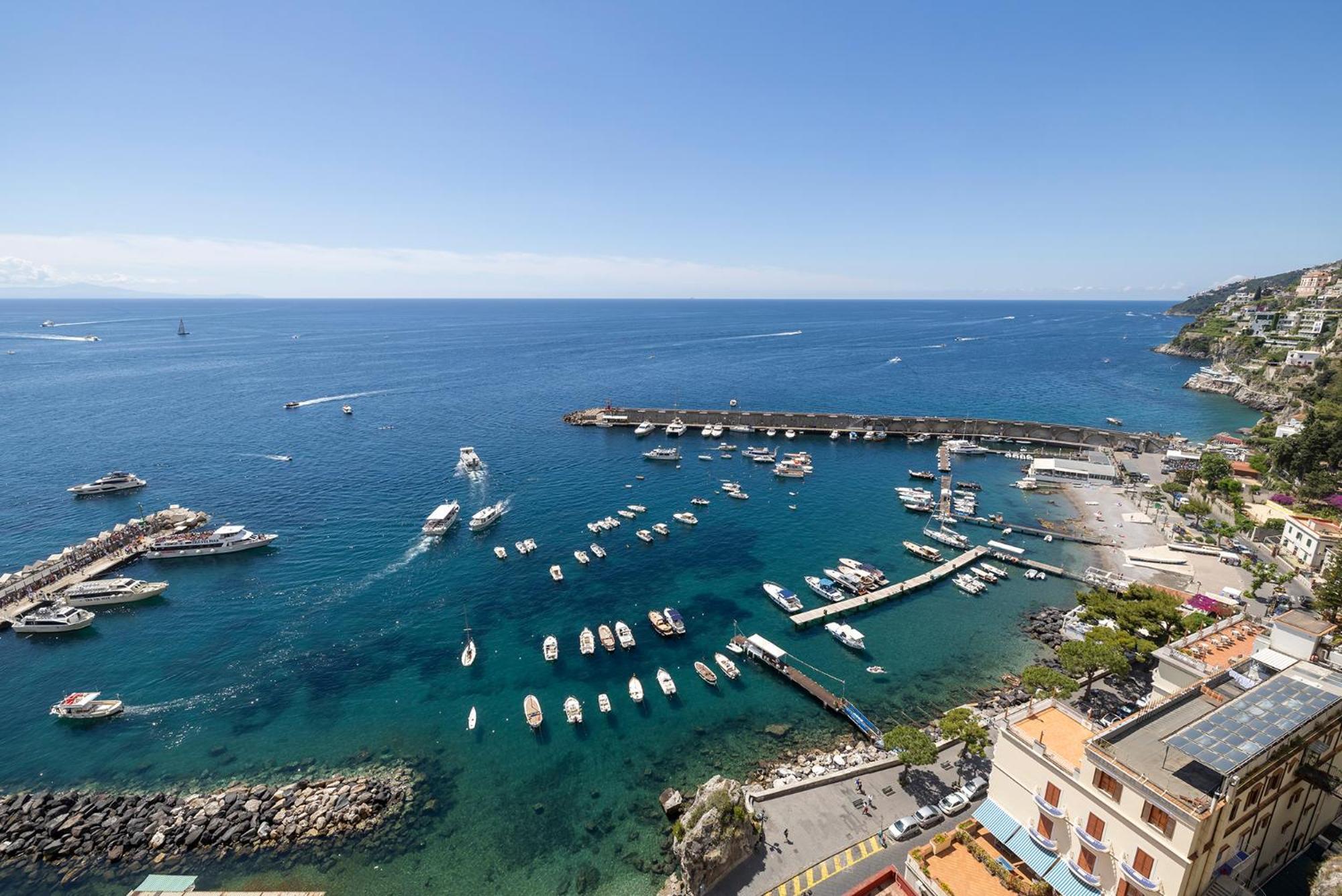 Apartments Amalfi Design Sea View Accessible By 250 Steps Экстерьер фото
