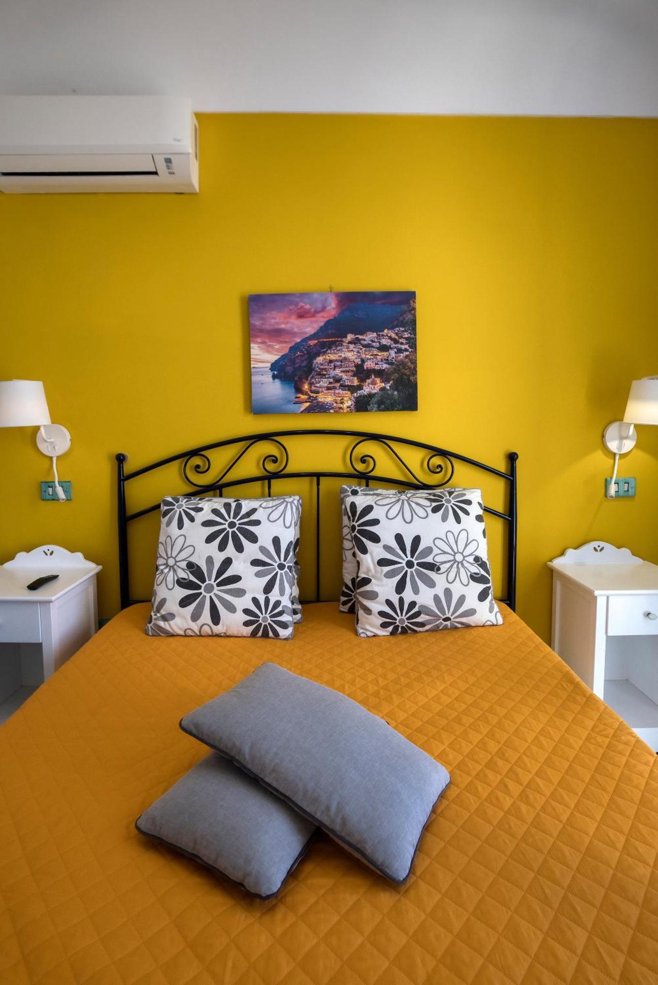 Apartments Amalfi Design Sea View Accessible By 250 Steps Экстерьер фото