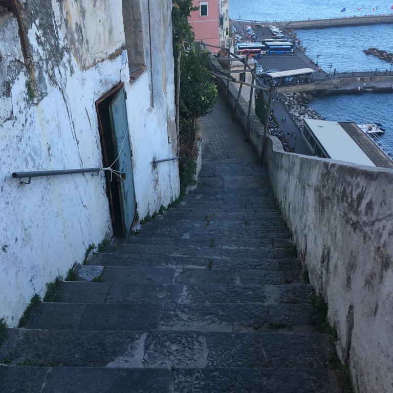 Apartments Amalfi Design Sea View Accessible By 250 Steps Экстерьер фото